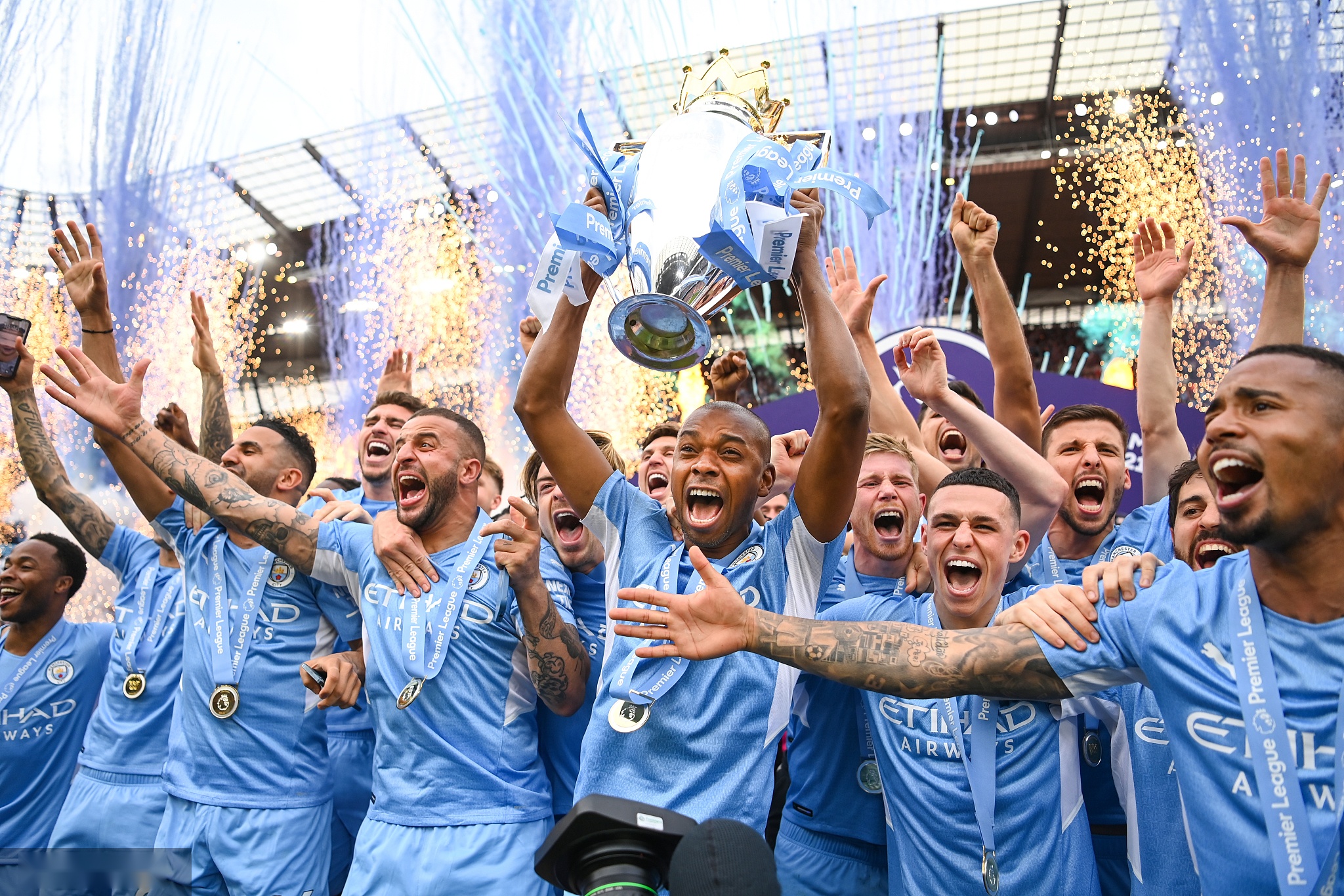 赖个人表现 赖个人表现